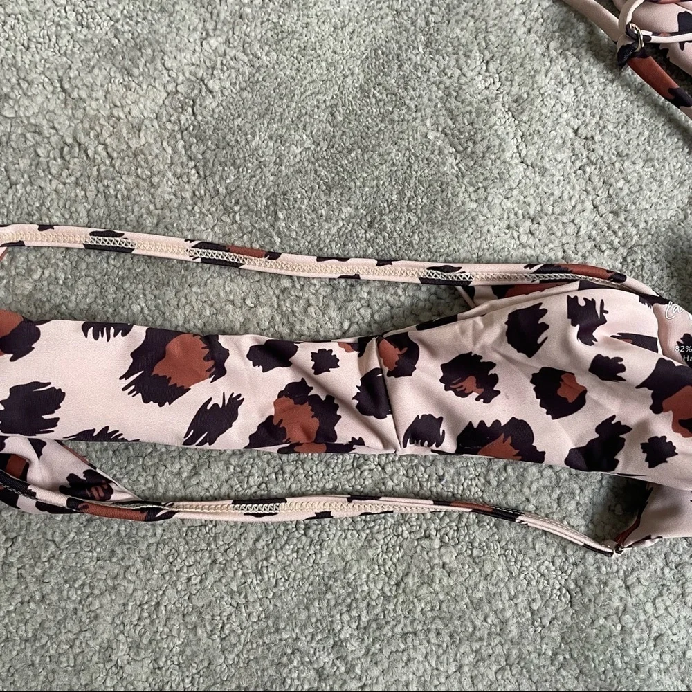 Lahana Swim Leopard Print String Bikini High Cut Bottoms Triangle Top EUC Sz S